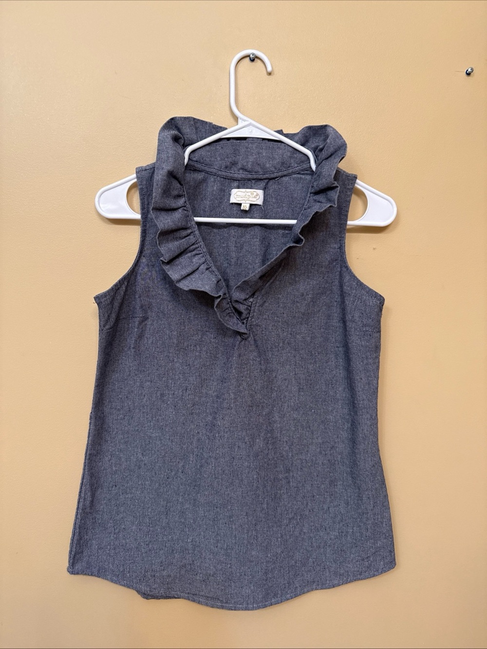 Mud Pie Ruffle V-Neck Sleeveless Top - Gray